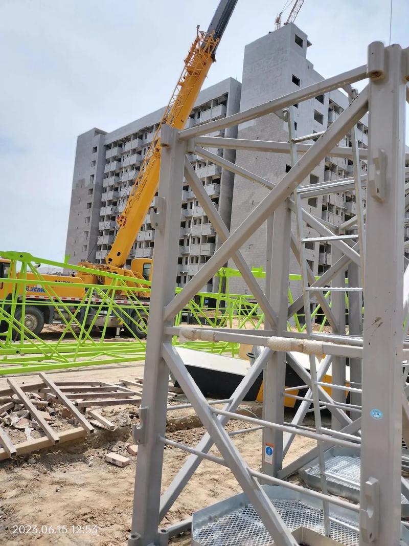 专业的事交给专业的人——从双管建筑拆除与塔吊拆卸谈高空作业安全